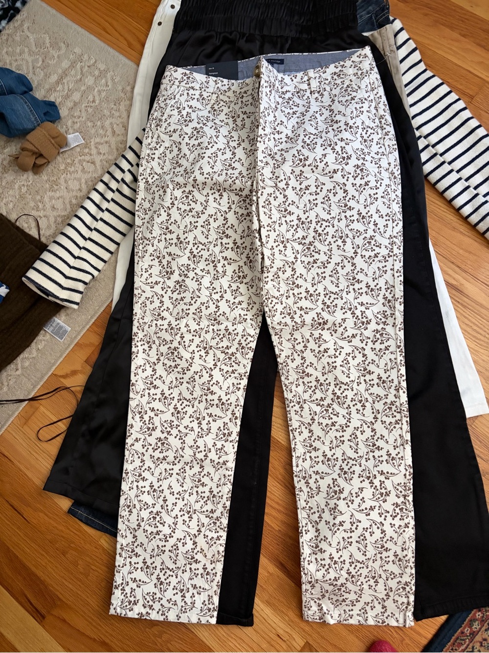 Tommy Hilfiger Cream Floral Print Shorts with Blue Waistband